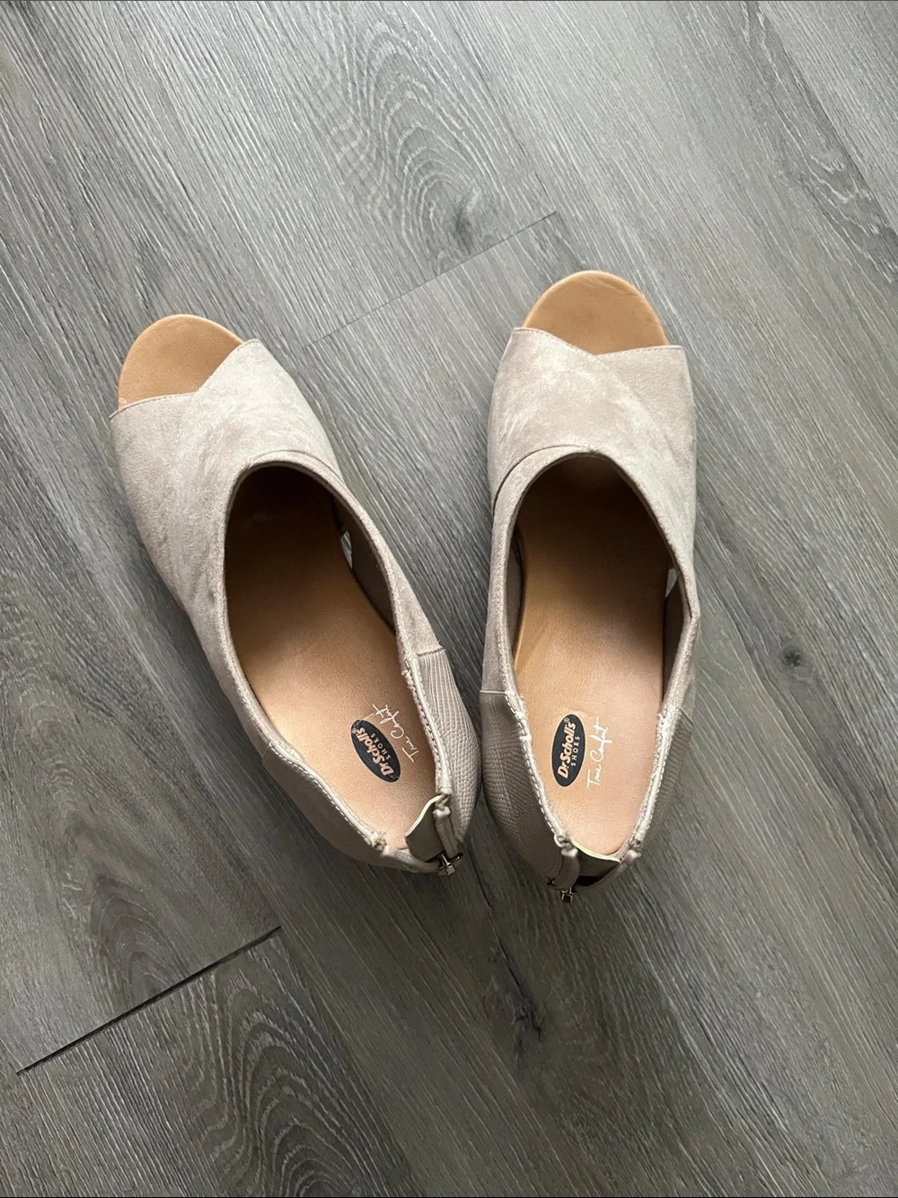 Dr. Scholl's 11M CreamFaux Suede Peep-Toe 4” Wedge Heels